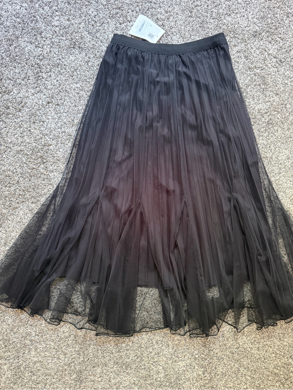 OAK + FORT Black Pleated Tulle Midi Skirt with Elastic Waistband